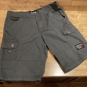 Ecko Unltd. Men’s Lightweight Cargo shorts Size 32